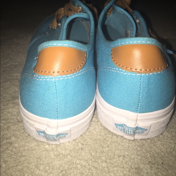 Vans - Picture 4 of 6